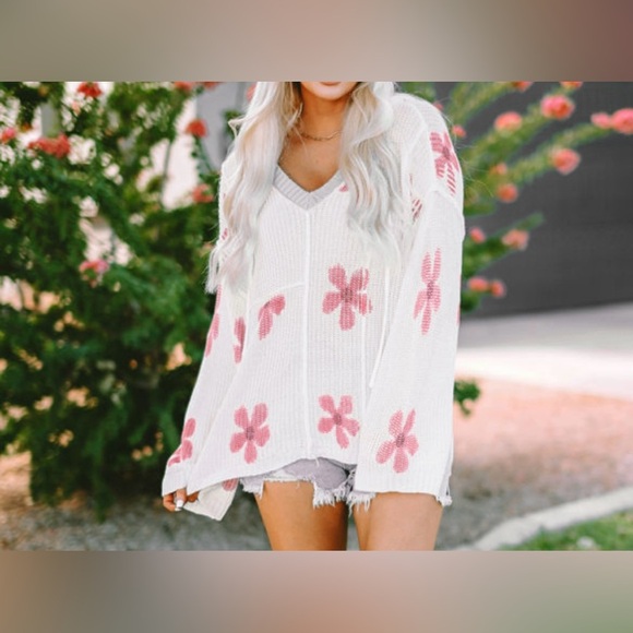 Floral Knit Hooded Sweater - White and Pink - Picture 6 of 16
